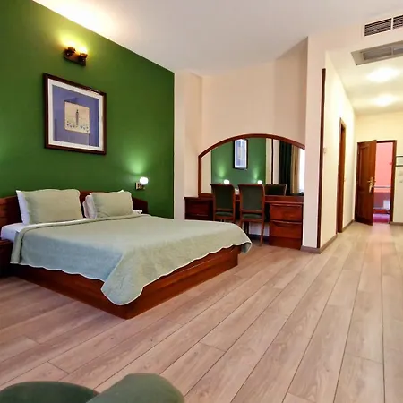 Ararat Hotel Erivan Exterior foto