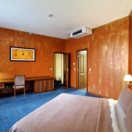 Ararat Hotel Erivan Exterior foto