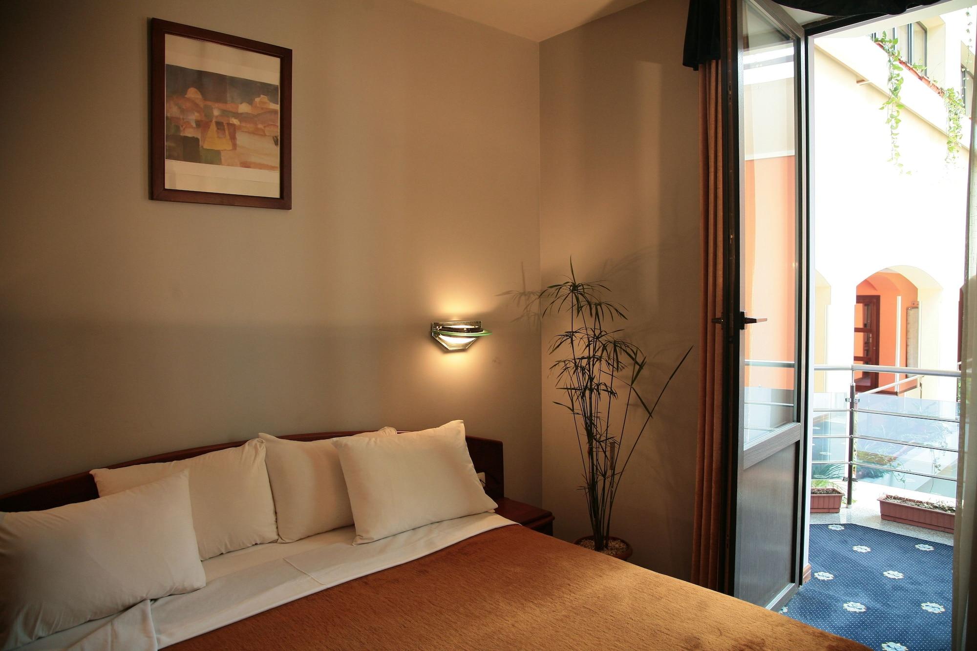 Ararat 4*