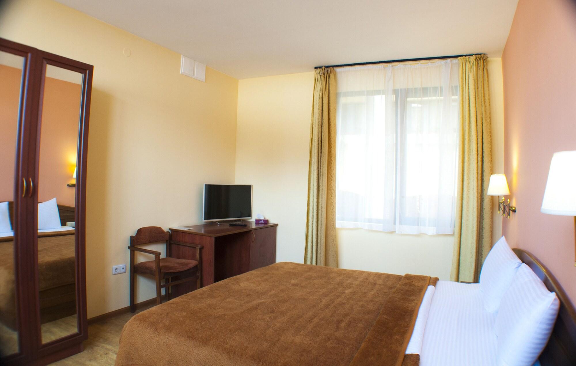 Ararat Hotel