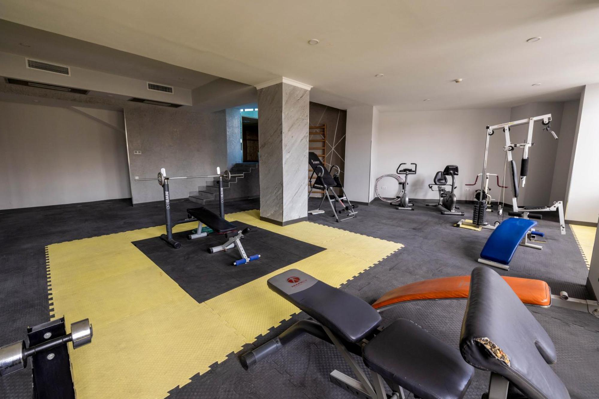 Ararat Hotel