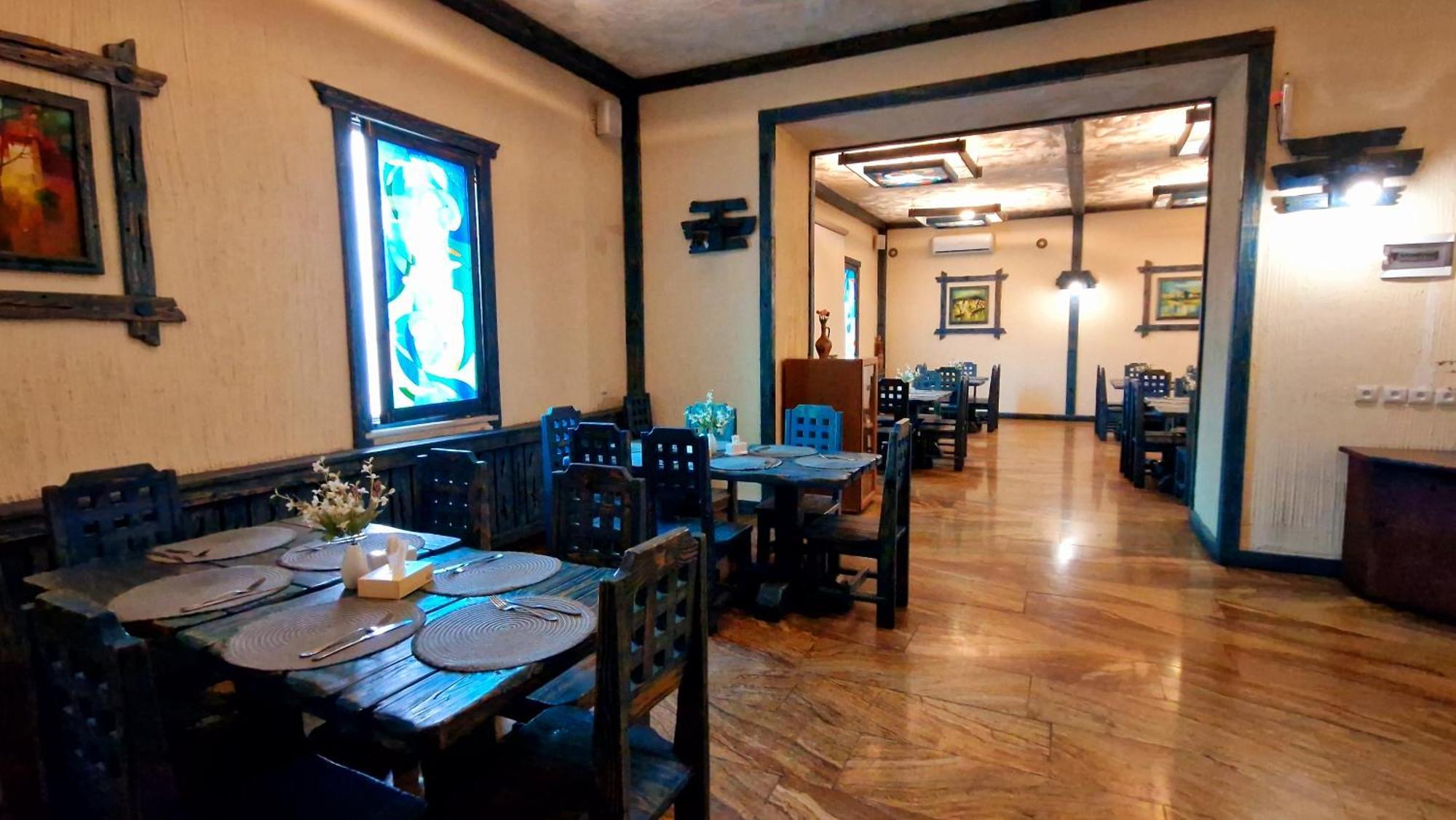 Hotel Ararat